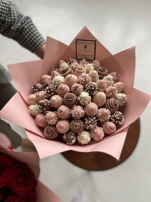 Клубничный рай м, артикул F1103839 - 5790 рублей, доставка по городу. Flawery - доставка цветов