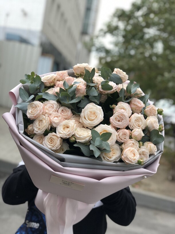 Бомбастик, артикул F1104073 - 9900 рублей, доставка по городу. Flawery - доставка цветов