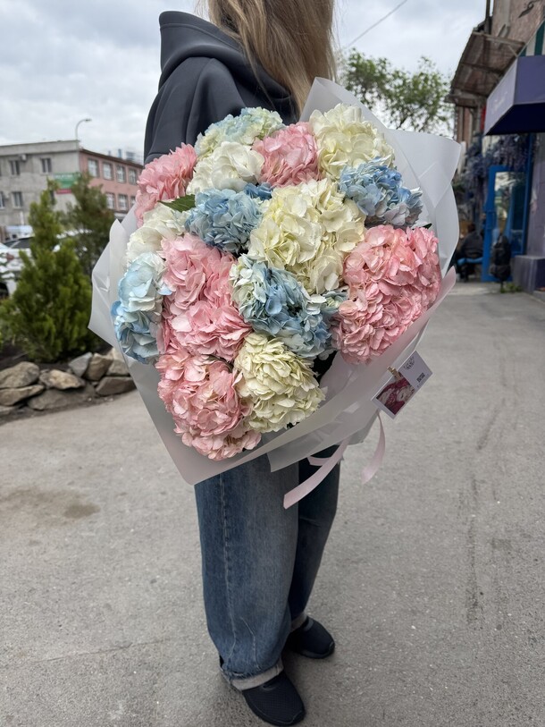 Гортензия, артикул F1419696 - 16690 рублей, доставка по городу. Flawery - доставка цветов
