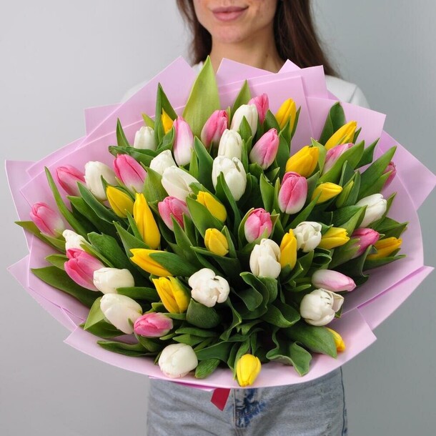 51 тюльпан (голландия), артикул F1111182 - 14500 рублей, доставка по городу. Flawery - доставка цветов