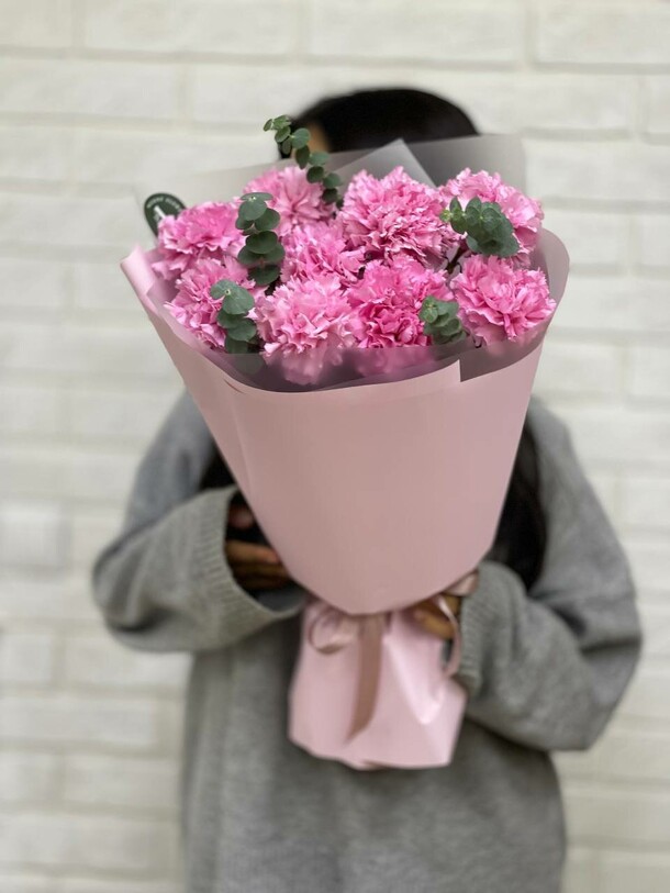 Букет из диантусов, артикул F1335307 - 2850 рублей, доставка по городу. Flawery - доставка цветов