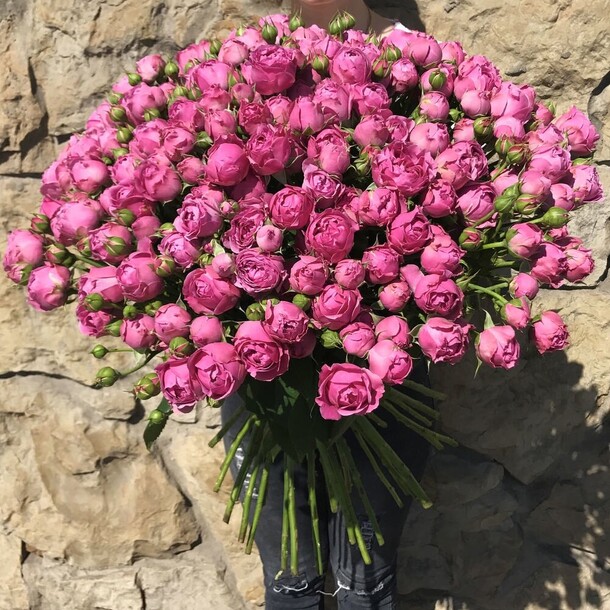 Букет пионовидных роз, артикул F1118017 - 37868 рублей, доставка по городу. Flawery - доставка цветов