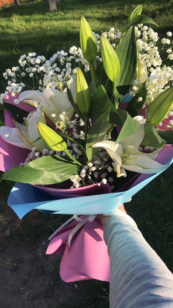 Букет лилии, артикул F1118072 - 6655 рублей, доставка по городу. Flawery - доставка цветов