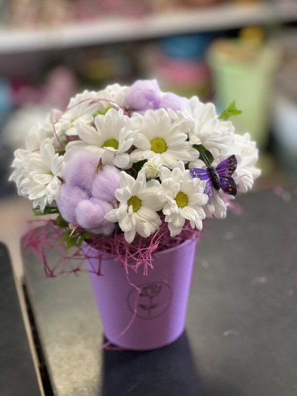 Коробочка с цветами, артикул F1118529 - 3300 рублей, доставка по городу. Flawery - доставка цветов