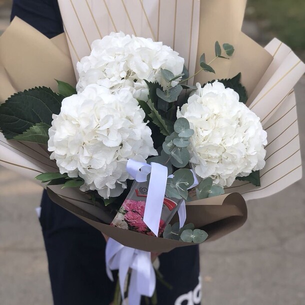 Букет гортензии, артикул F1121715 - 6171 рублей, доставка по городу. Flawery - доставка цветов