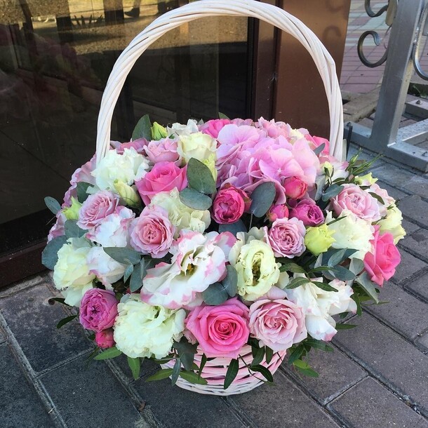 Корзинка миссис нежность, артикул F1124282 - 7865 рублей, доставка по городу. Flawery - доставка цветов