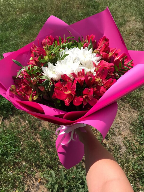 Букет летний, артикул F1126200 - 3630 рублей, доставка по городу. Flawery - доставка цветов