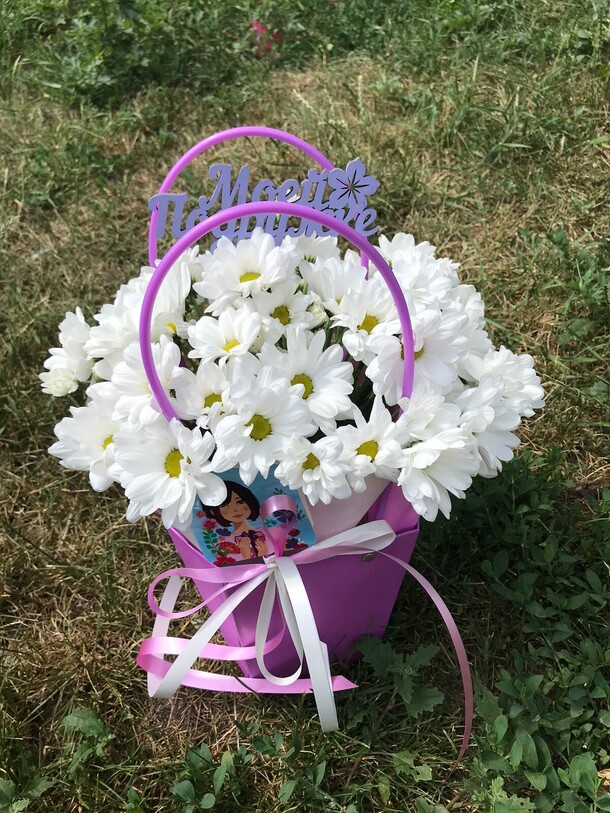 Сумочка с ромашками, артикул F1126203 - 4181 рублей, доставка по городу. Flawery - доставка цветов