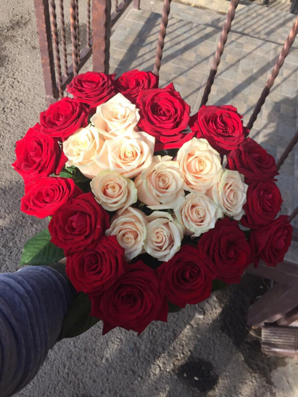 Букет любовный, артикул F1126365 - 7018 рублей, доставка по городу. Flawery - доставка цветов