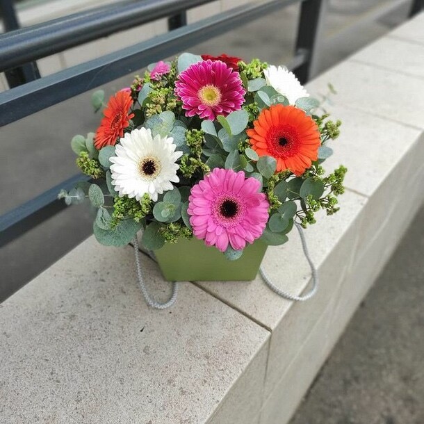 Корзинка гербер, артикул F1130429 - 7260 рублей, доставка по городу. Flawery - доставка цветов