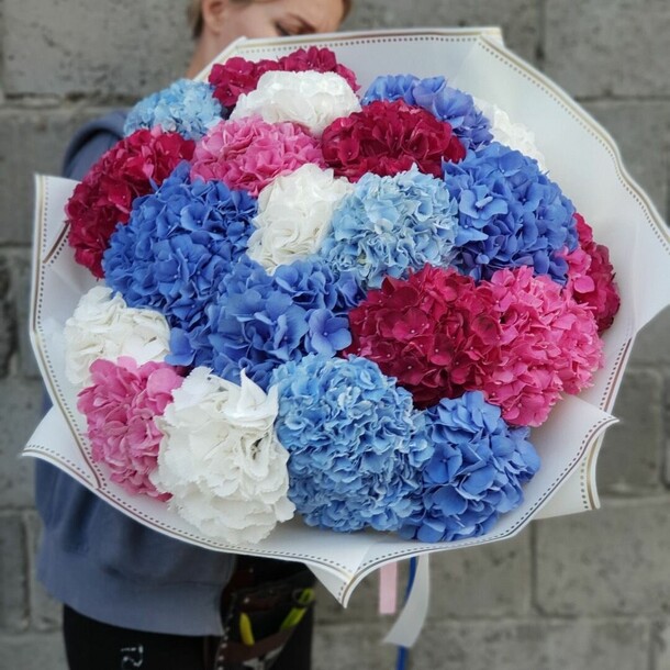 Гортензия, артикул F1130916 - 27588 рублей, доставка по городу. Flawery - доставка цветов