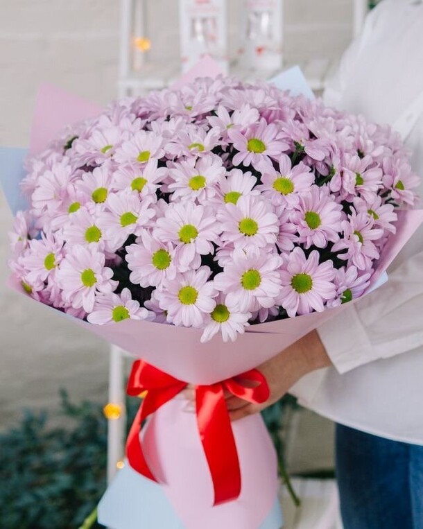 Букет из ромашки, артикул F1133229 - 6897 рублей, доставка по городу. Flawery - доставка цветов