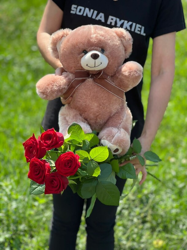 Розы и мишка, артикул F1134389 - 3543 рублей, доставка по городу. Flawery - доставка цветов