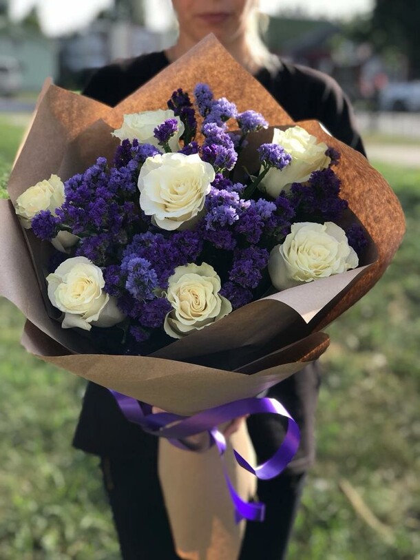 Букет небесный, артикул F1138306 - 7480 рублей, доставка по городу. Flawery - доставка цветов