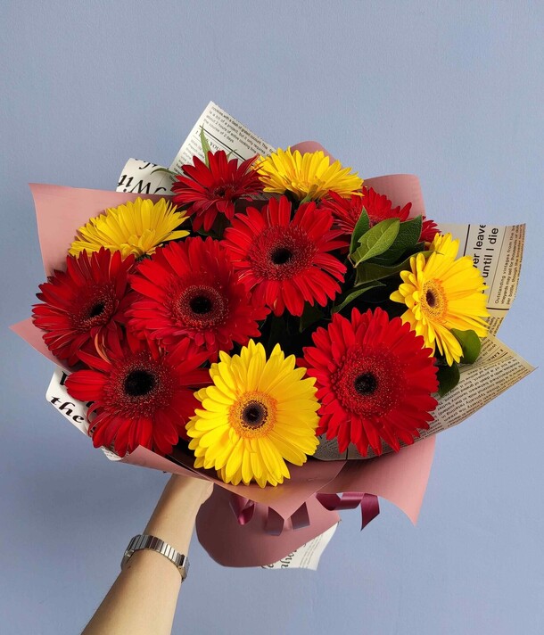 Букет солнечный, артикул F1158369 - 7805 рублей, доставка по городу. Flawery - доставка цветов