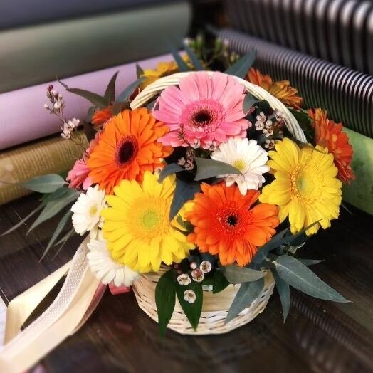 Корзинка из гербер, артикул F1158393 - 12705 рублей, доставка по городу. Flawery - доставка цветов