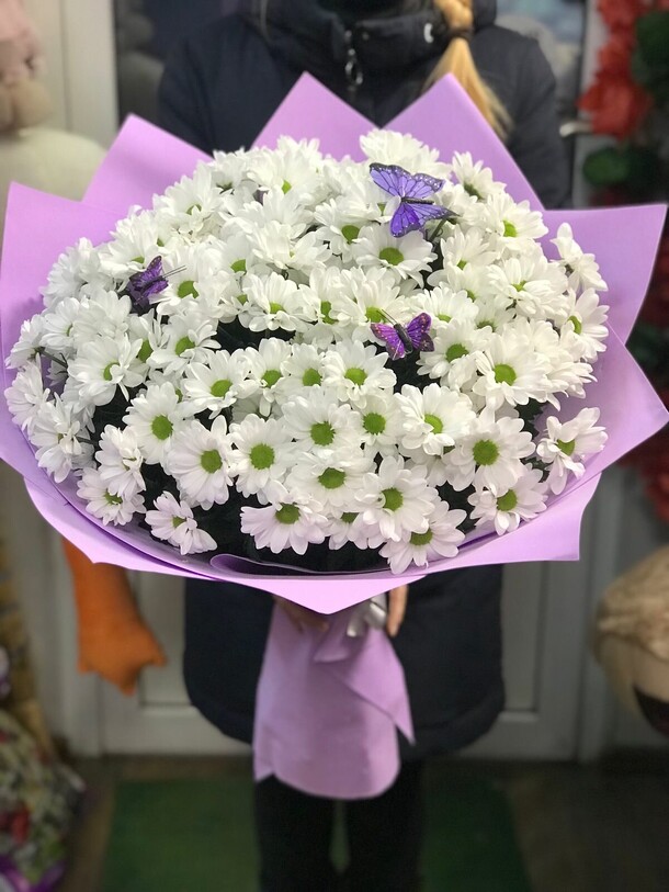 Букет из ромашковой хризантемы, артикул F1161490 - 16577 рублей, доставка по городу. Flawery - доставка цветов