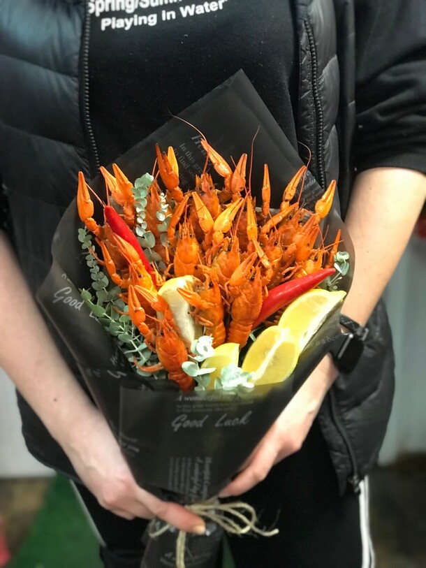 Букет из раков, артикул F1162826 - 7028 рублей, доставка по городу. Flawery - доставка цветов