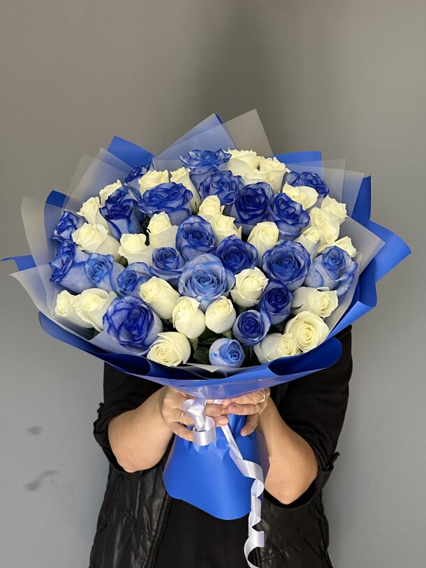 Букет синее небо 🌱, артикул F1214064 - 15428 рублей, доставка по городу. Flawery - доставка цветов