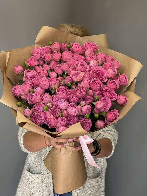 Букет  пионовидных роз, артикул F1214066 - 26257 рублей, доставка по городу. Flawery - доставка цветов