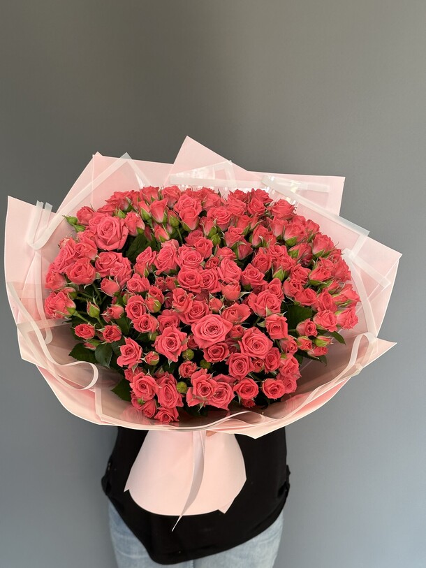 Кустовые розы, артикул F1216001 - 28677 рублей, доставка по городу. Flawery - доставка цветов