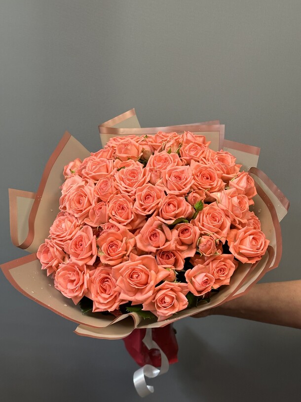 Кустовые розочки, артикул F1231808 - 9075 рублей, доставка по городу. Flawery - доставка цветов