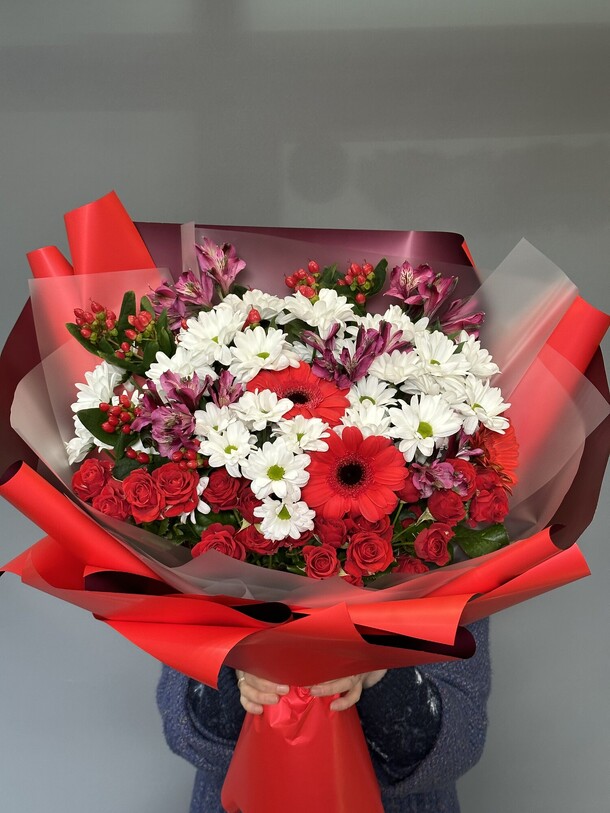 Букет огонь, артикул F1253477 - 11550 рублей, доставка по городу. Flawery - доставка цветов