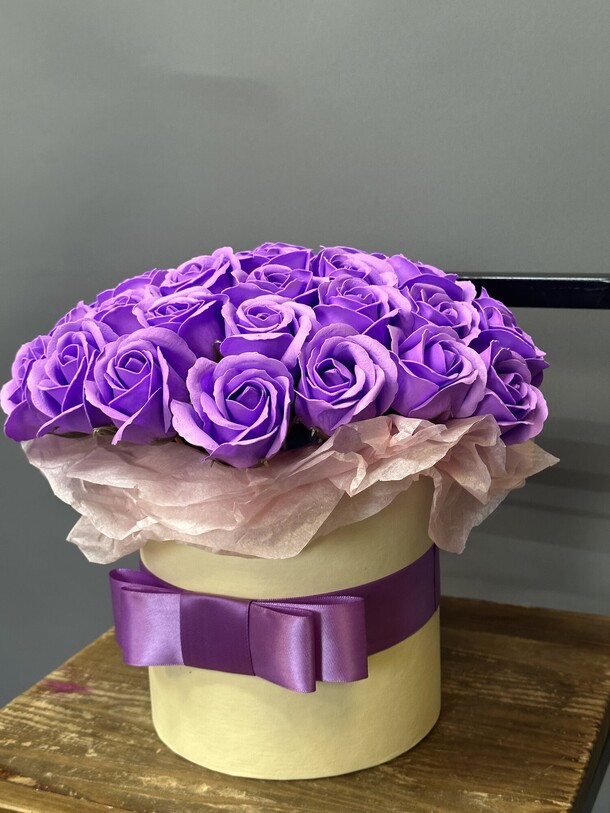 Букет из мыльных роз, артикул F1323688 - 5082 рублей, доставка по городу. Flawery - доставка цветов