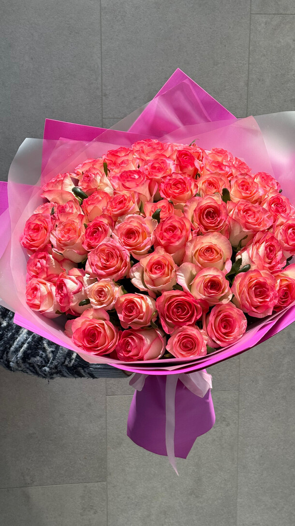 51 роза джумилия, артикул F1359709 - 19481 рублей, доставка по городу. Flawery - доставка цветов