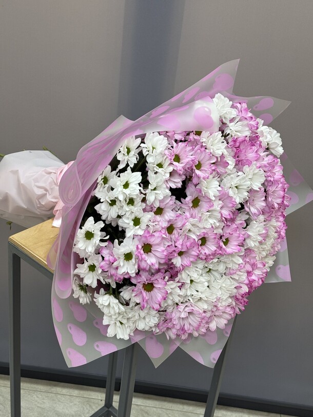 Букет ромашковой хризантемы, артикул F1402053 - 16940 рублей, доставка по городу. Flawery - доставка цветов