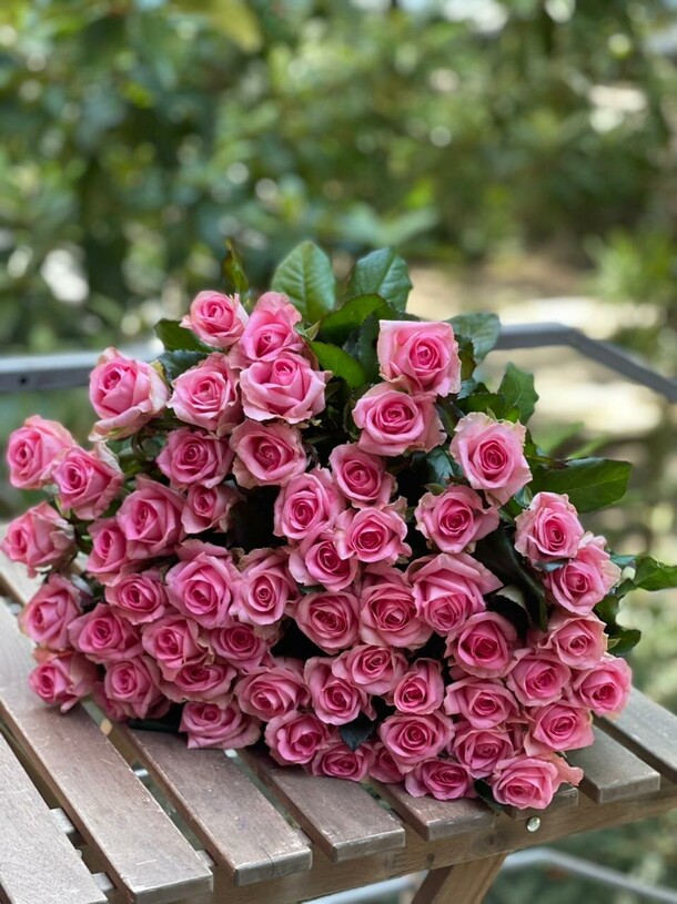 51 розовая роза, артикул F1071501 - 15000 рублей, доставка по городу. Flawery - доставка цветов