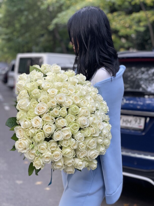 101 белая роза, артикул F1081471 - 30000 рублей, доставка по городу. Flawery - доставка цветов