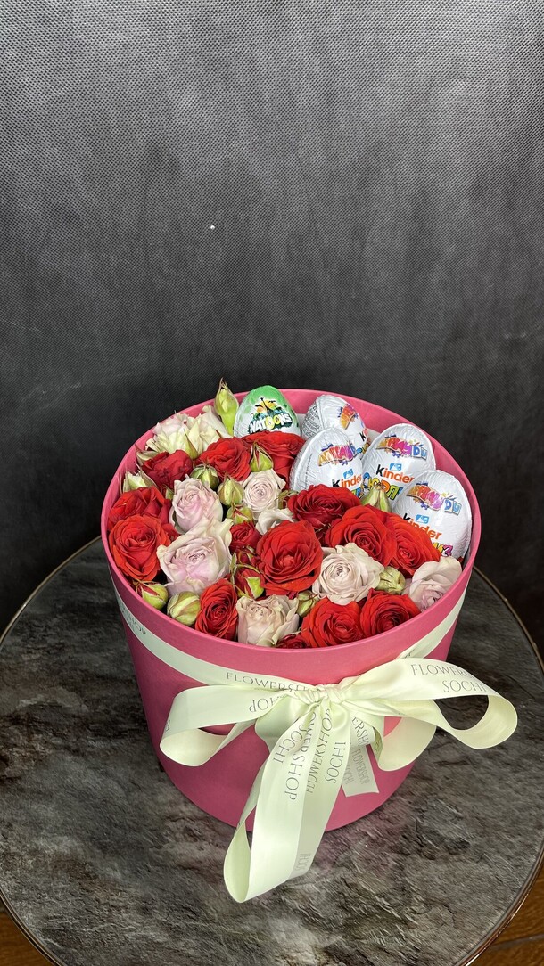 Коробка со сладостями, артикул F1117255 - 4642 рублей, доставка по городу. Flawery - доставка цветов