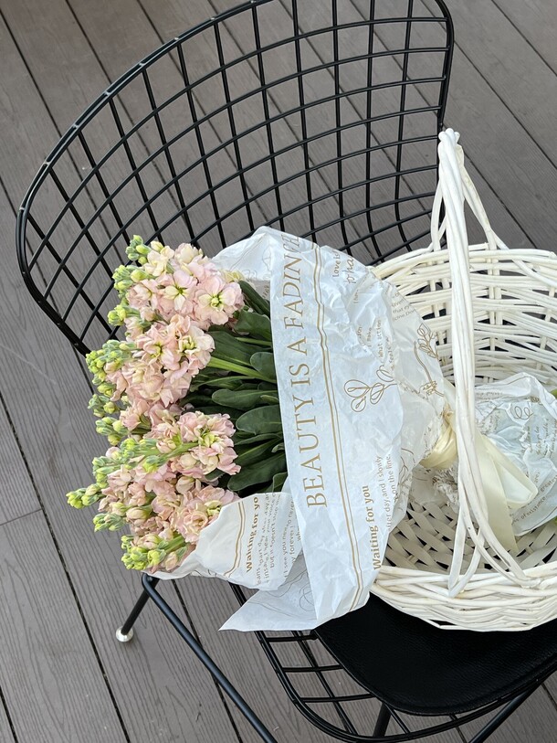 19 маттиол, артикул F1169799 - 8550 рублей, доставка по городу. Flawery - доставка цветов