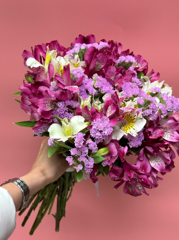 Весенние краски, артикул F1204206 - 5800 рублей, доставка по городу. Flawery - доставка цветов