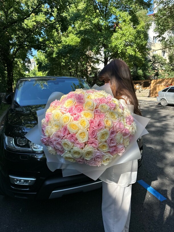 101 пионовидная роза, артикул F1311029 - 60000 рублей, доставка по городу. Flawery - доставка цветов