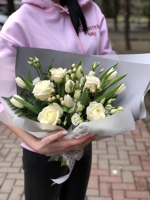 8 марта, артикул F73820 - 7321 рублей, доставка по городу. Flawery - доставка цветов