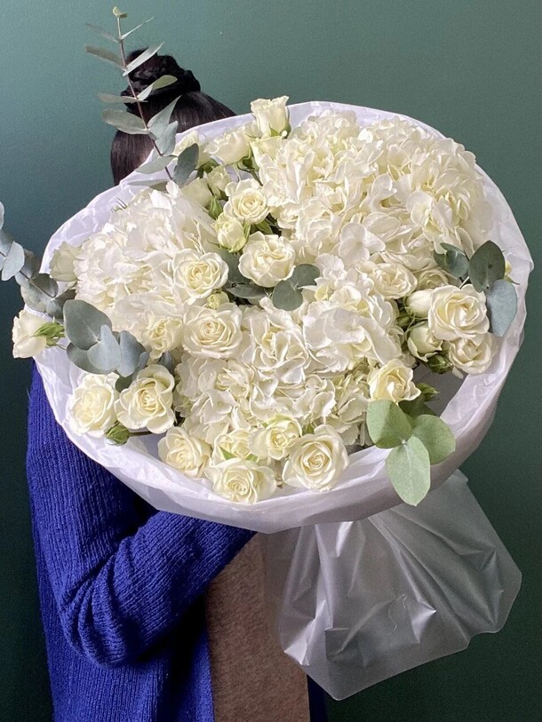 Нежное признание №115, артикул F1496746 - 11950 рублей, доставка по городу. Flawery - доставка цветов