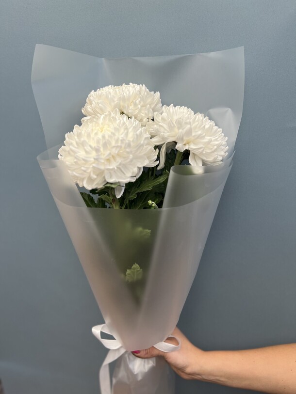 Букет из хризантем, артикул F1325204 - 2299 рублей, доставка по городу. Flawery - доставка цветов