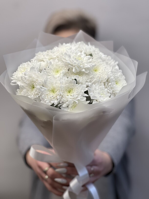 Букет из кустовых хризантем, артикул F1364170 - 2844 рублей, доставка по городу. Flawery - доставка цветов