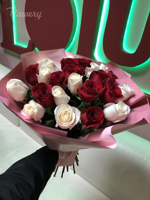 Шоколад, артикул F30023 - 8200 рублей, доставка по городу. Flawery - доставка цветов