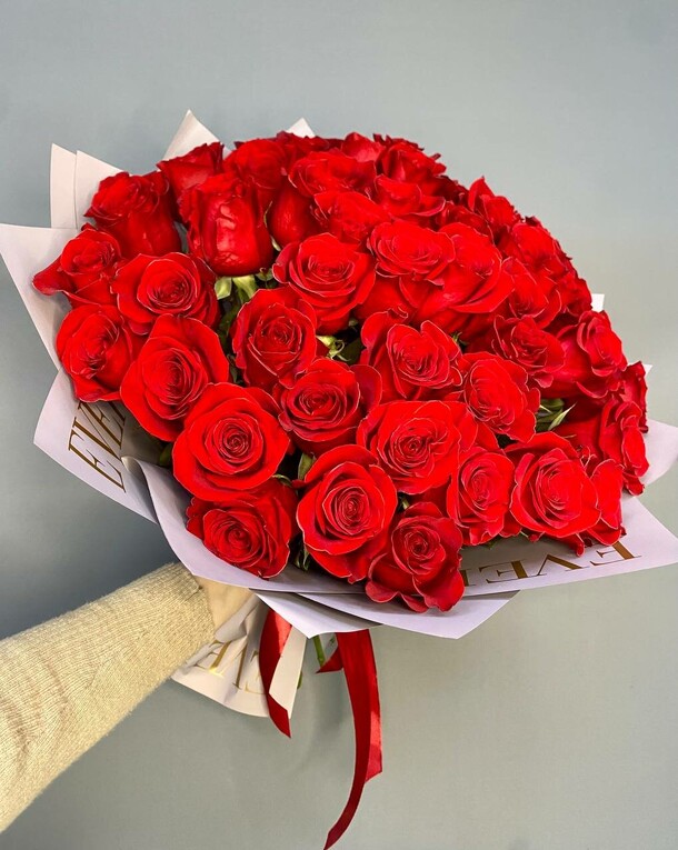 Букет из 51 красной розы, артикул F1306915 - 17950 рублей, доставка по городу. Flawery - доставка цветов
