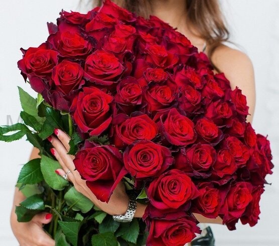 Букет из 101 розы премиум, артикул F66794 - 31750 рублей, доставка по городу. Flawery - доставка цветов