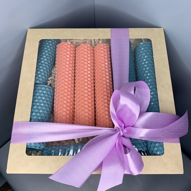 Набор аромасвечей «фрезия и груша», артикул F1364018 - 2100 рублей, доставка по городу. Flawery - доставка цветов