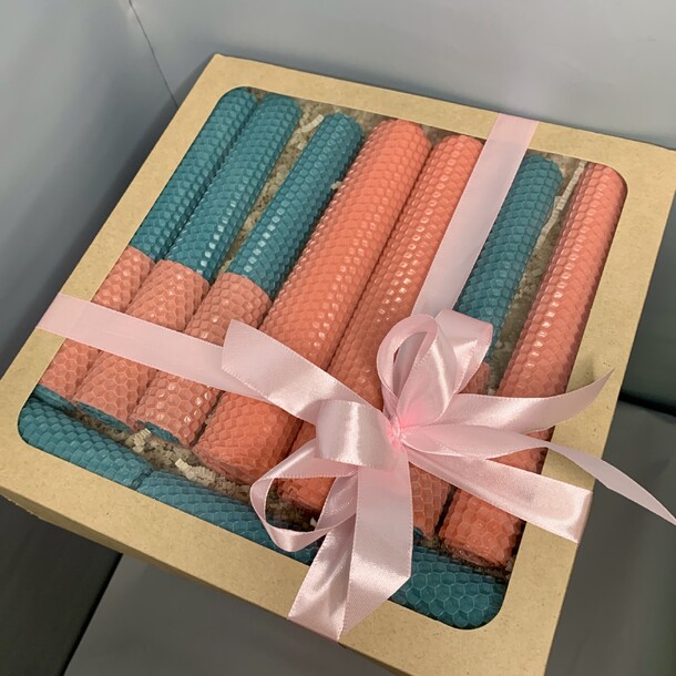 Большой набор аромасвечей «груша и фрезия», артикул F1364021 - 2650 рублей, доставка по городу. Flawery - доставка цветов