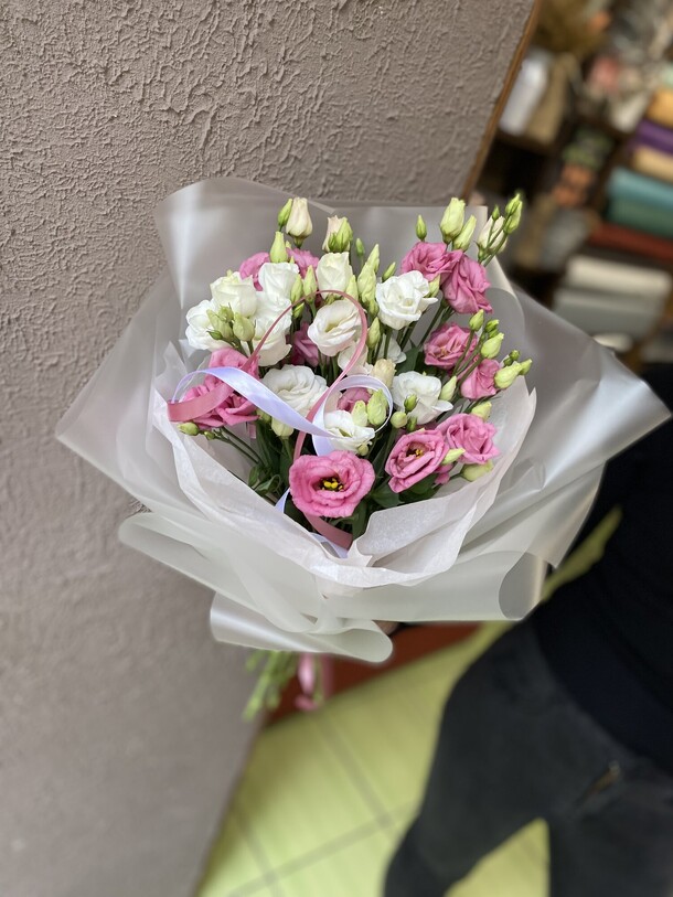 Эустома, артикул F1106413 - 3850 рублей, доставка по городу. Flawery - доставка цветов