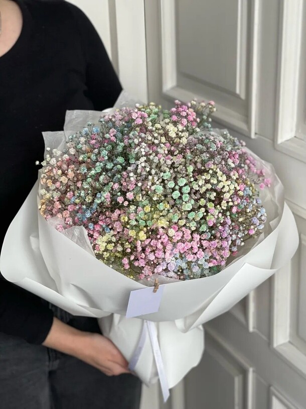 Букет радужных гипсофил, артикул F1160613 - 4620 рублей, доставка по городу. Flawery - доставка цветов