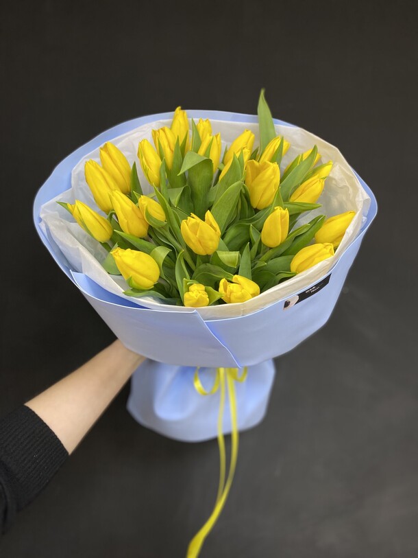 Букет тюльпанов, артикул F1177834 - 4990 рублей, доставка по городу. Flawery - доставка цветов