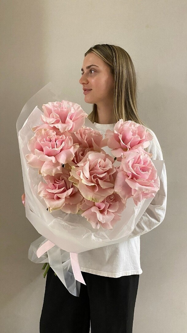 Букет французских роз, артикул F1252679 - 5430 рублей, доставка по городу. Flawery - доставка цветов