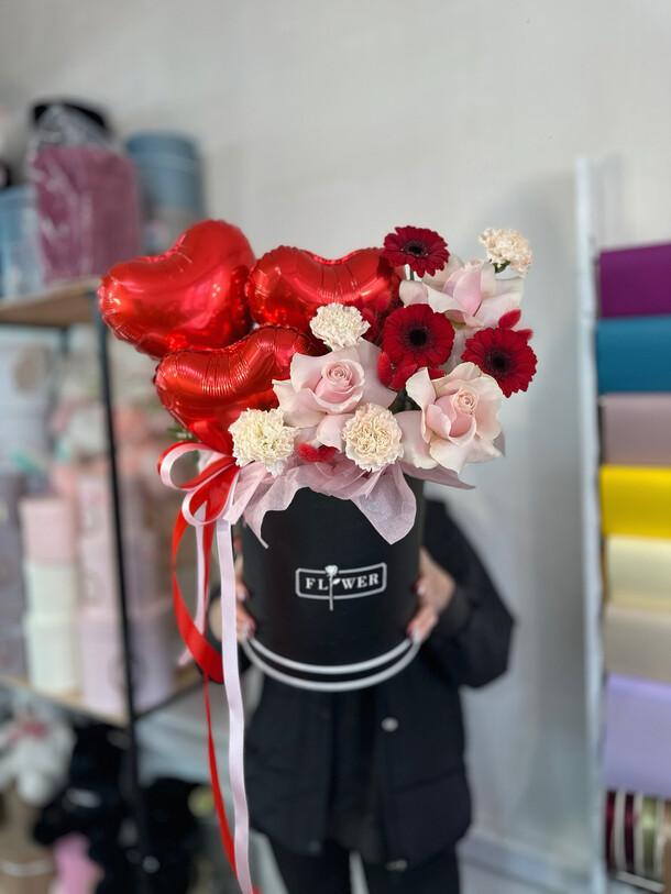 Для любимой, артикул F1380057 - 6990 рублей, доставка по городу. Flawery - доставка цветов